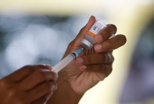 Europa aumenta a pressão aos não vacinados
